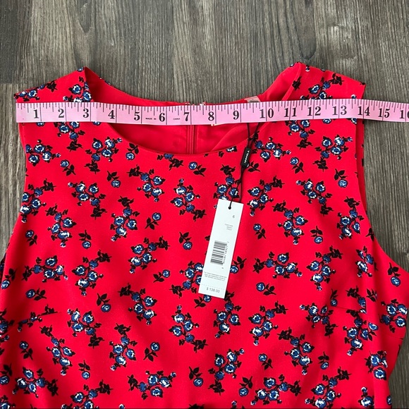 Tahari NWT Sleeveless Red Floral Print Pleated Midi Dress - Picture 12 of 16